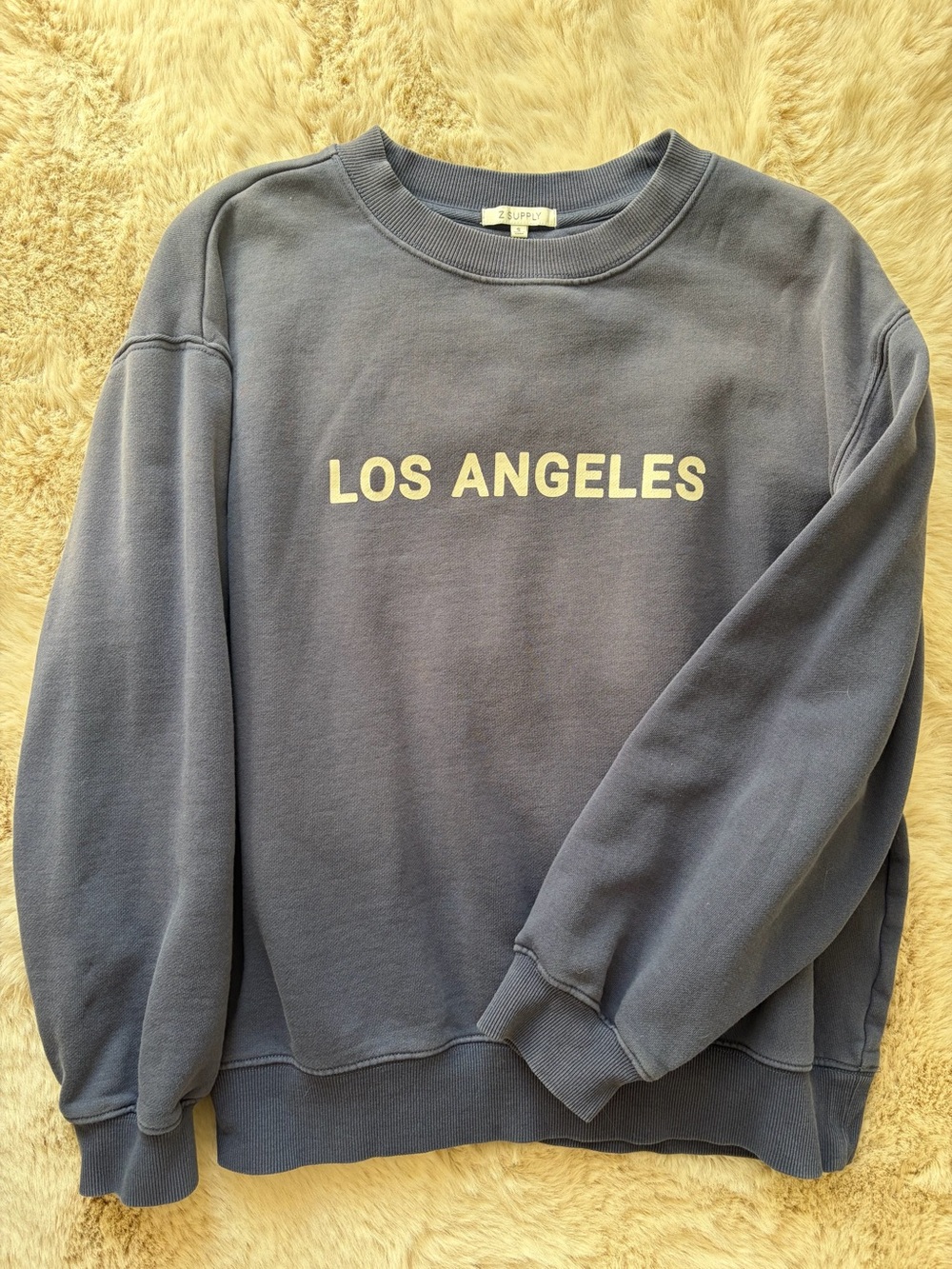 Z Supply Navy Crewneck Sweatshirt with Cream 'LOS ANGELES' Logo